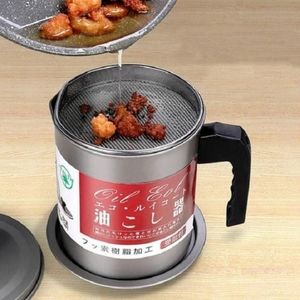 Metal oil pot